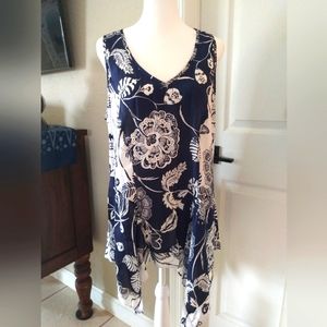 Karen Kane Navy & White Blouse Size Medium 100 Polyester